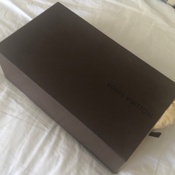 NEVER WORN Louis Vuitton Flats - Picture 6 of 7